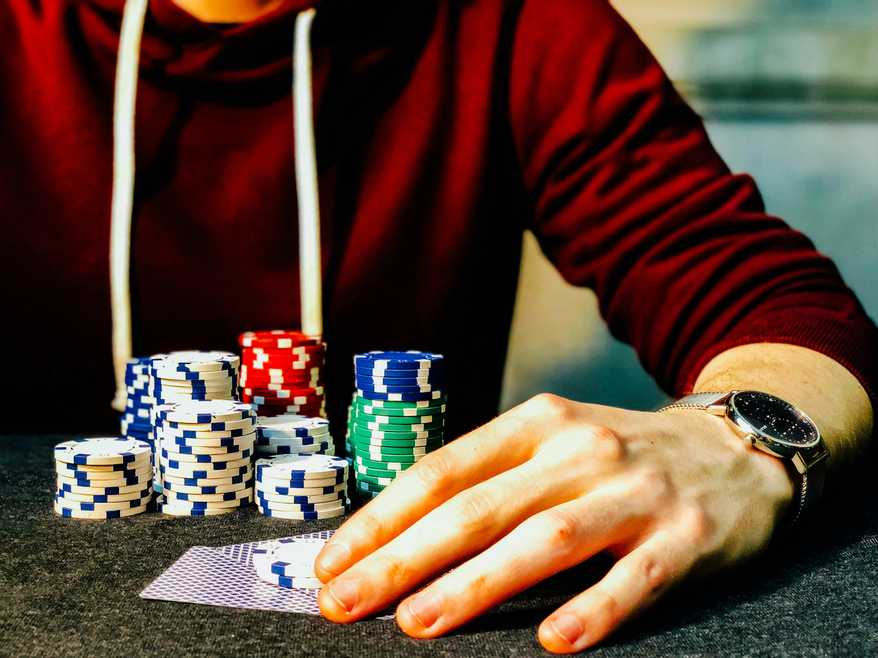 Highway Casino: Weighing the Pros and Cons